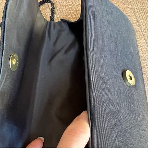😊3/$30 Elegant Black Textured Fabric Clutch - Picture 3 of 8